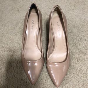 BCBG nude pointy toe pumps